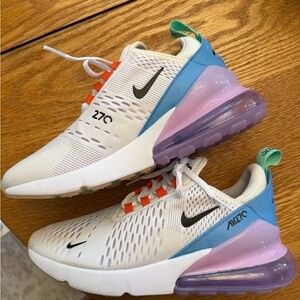 Nike White and Blue Air Max Sneakers with Breathable Mesh